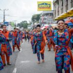 rues colorées et carnaval au Costa Rica
